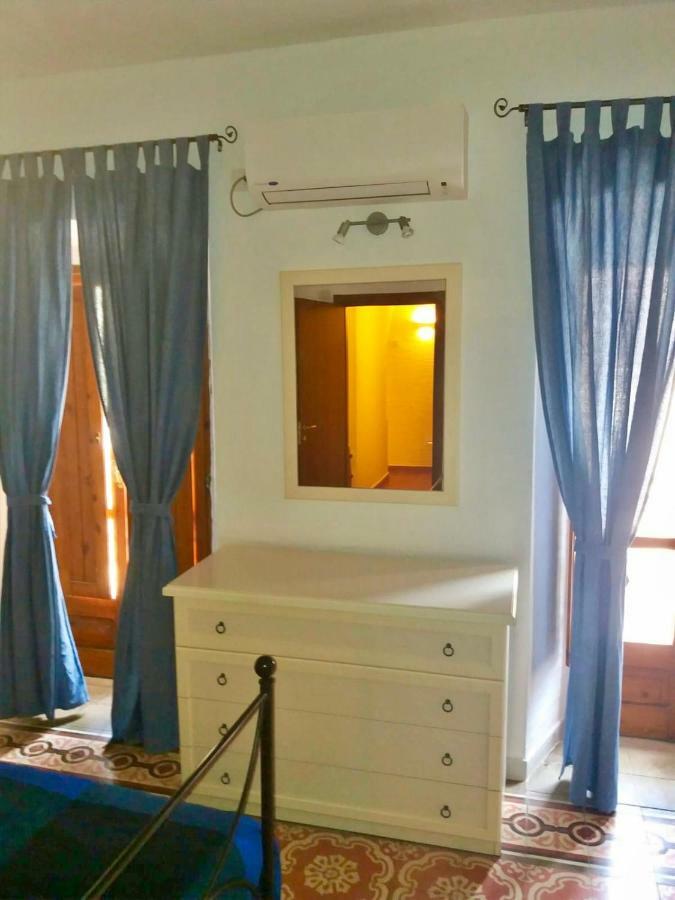 Il Terrazzino Iglesias Bed & Breakfast Luaran gambar