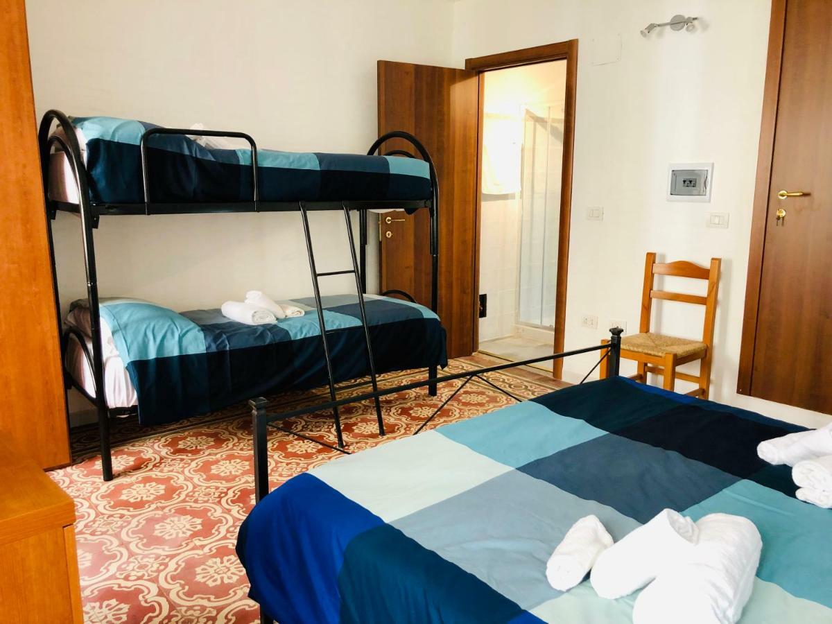 Il Terrazzino Iglesias Bed & Breakfast Luaran gambar
